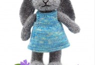 knit toy-well dressed bunny